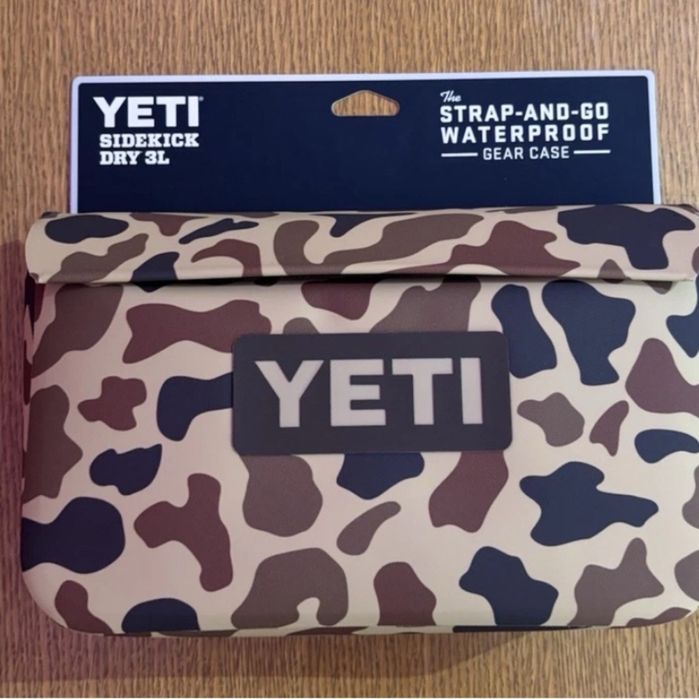 YETI Sidekick Dry 3L in Brown